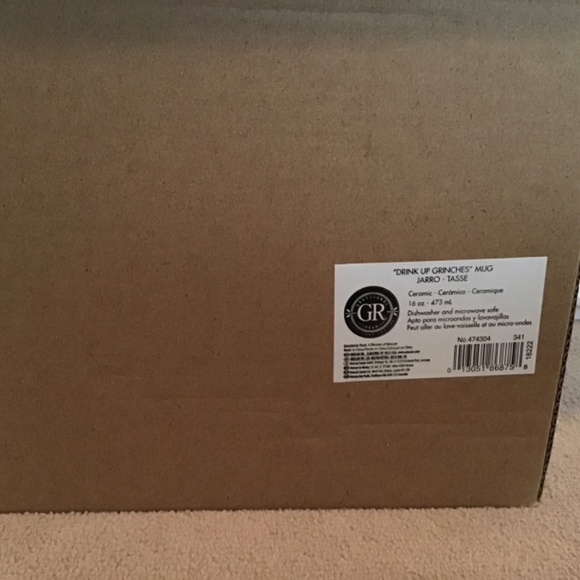 NWT Grasslands Road “ Drink Up Grinches” mugs, 16 oz/ 473 ml - Picture 3 of 3